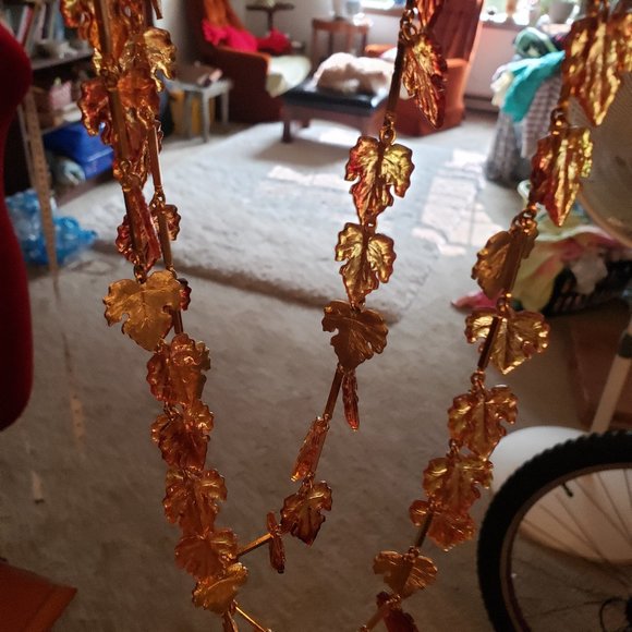 Rare Vintage Celluloid Autumn Leaves Necklace - Picture 6 of 13